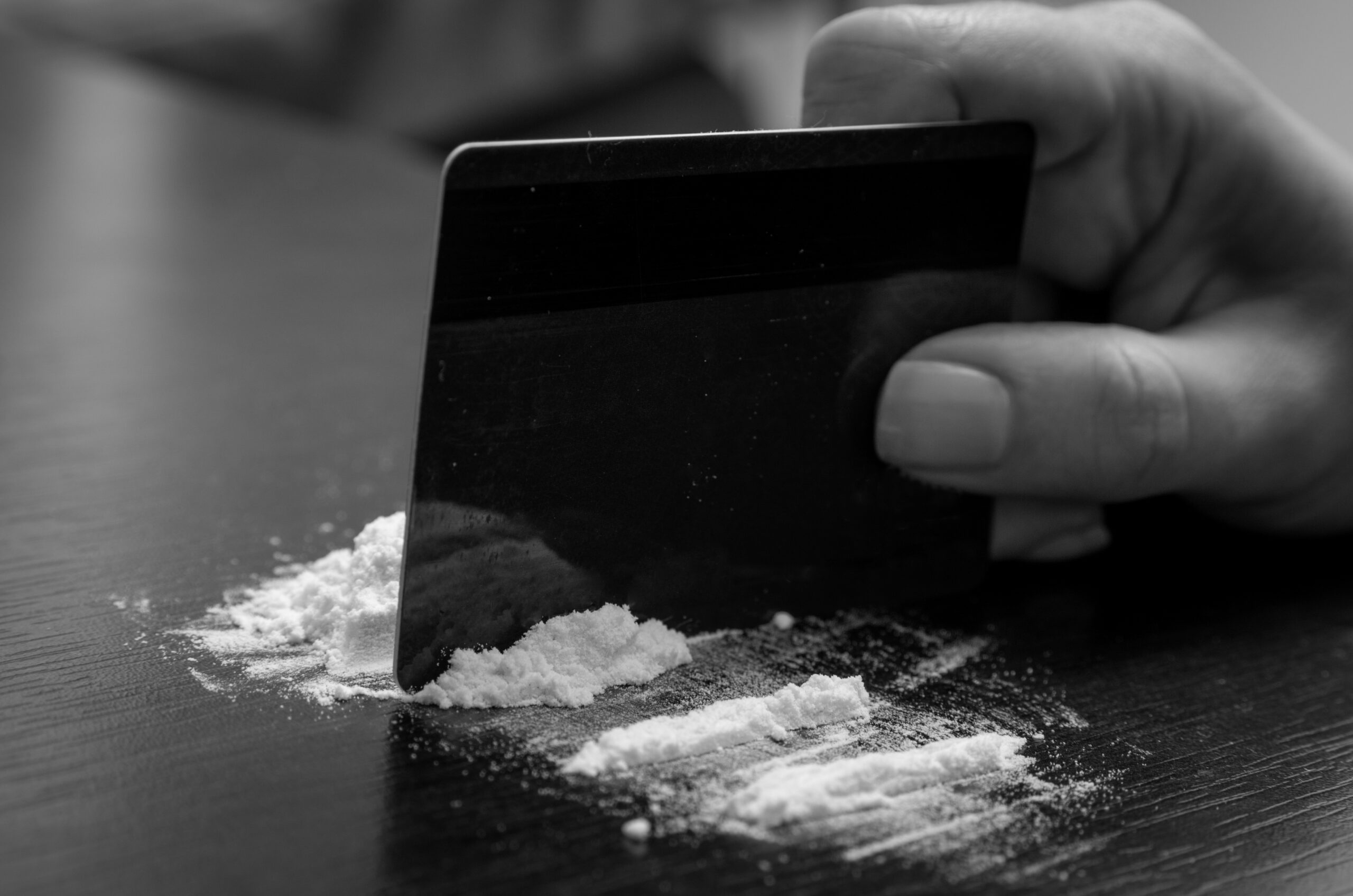 Riscos do consumo frequente de cocaína: como o uso repetido compromete a saúde física e emocional